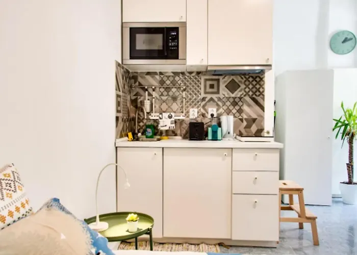 Campolide Green Door Studio